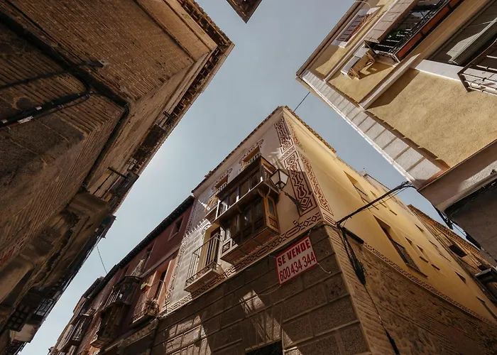 Serranos Apartment *